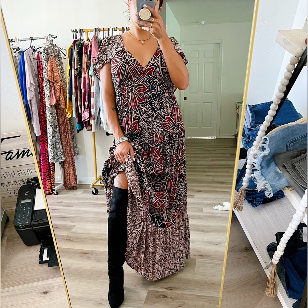 BOUTIQUE SPANISH STYLE DRESS